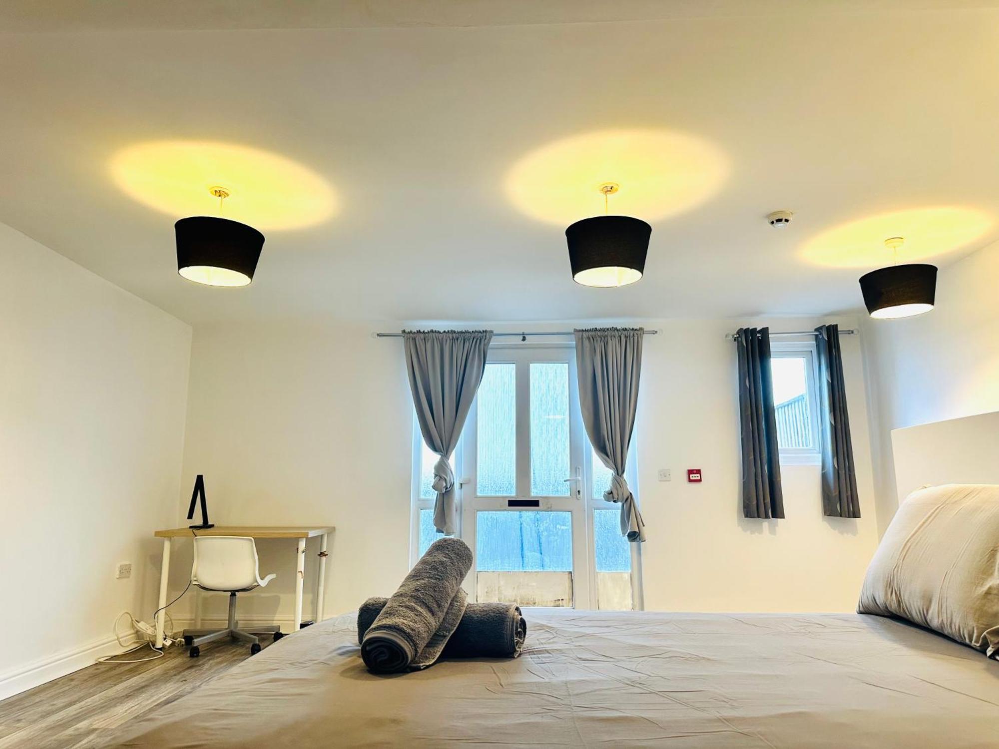 Spacious And Affordable City Center Two Beds Flat سوانسي المظهر الخارجي الصورة