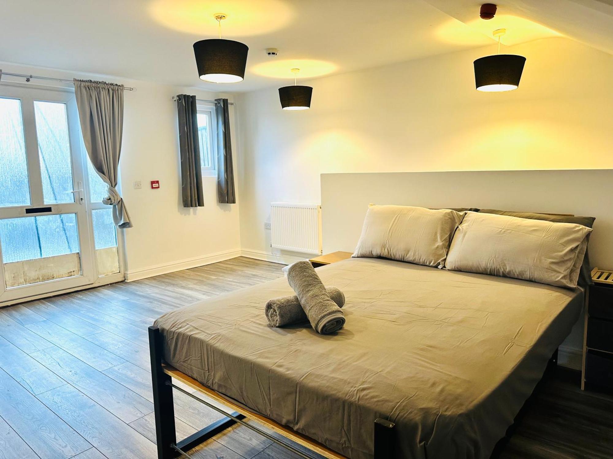 Spacious And Affordable City Center Two Beds Flat سوانسي المظهر الخارجي الصورة